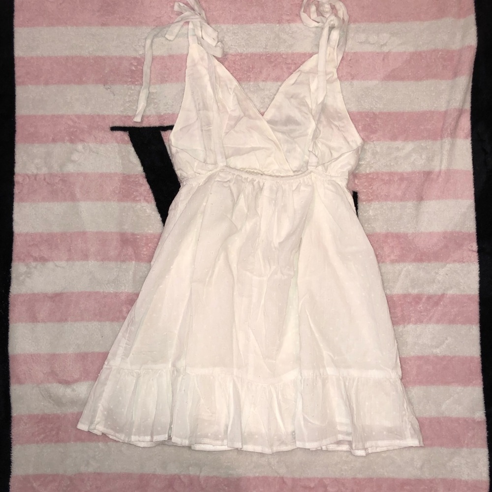 NWT White Dress - Picture 5 of 7
